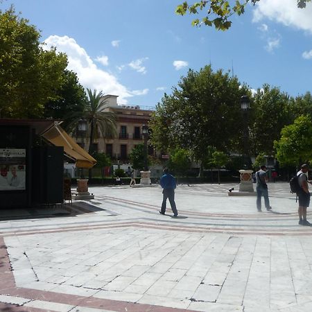 Amplio Apartamento Plaza Nueva Севілья Екстер'єр фото