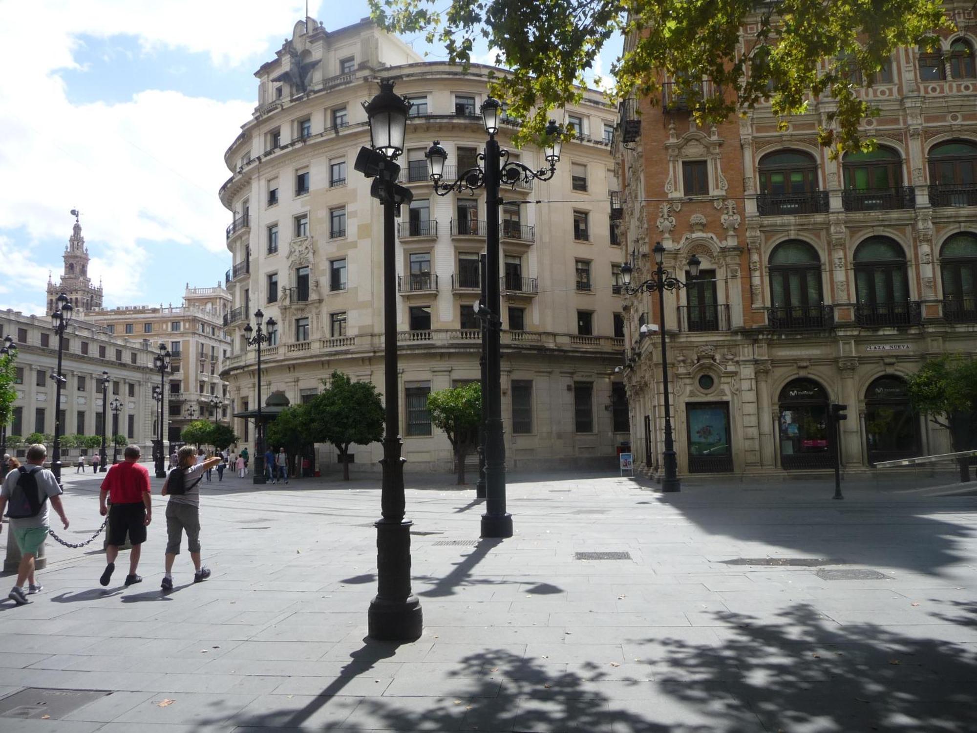Amplio Apartamento Plaza Nueva Севілья Екстер'єр фото