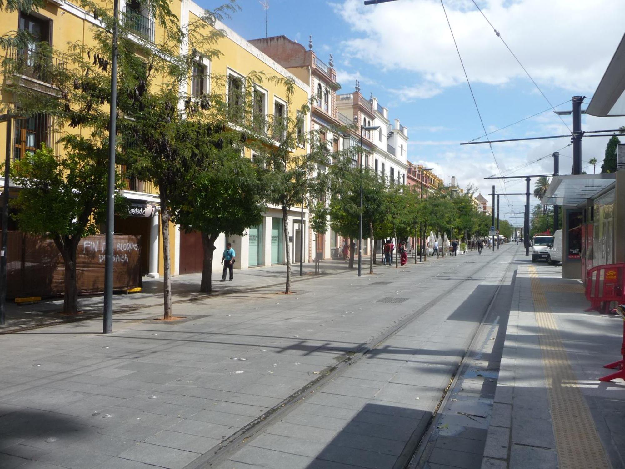 Amplio Apartamento Plaza Nueva Севілья Екстер'єр фото