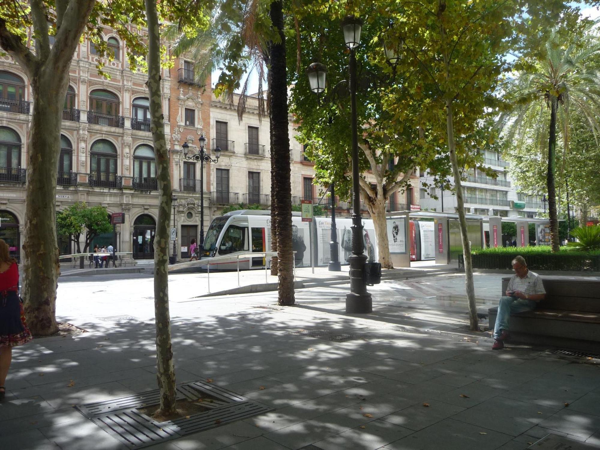 Amplio Apartamento Plaza Nueva Севілья Екстер'єр фото