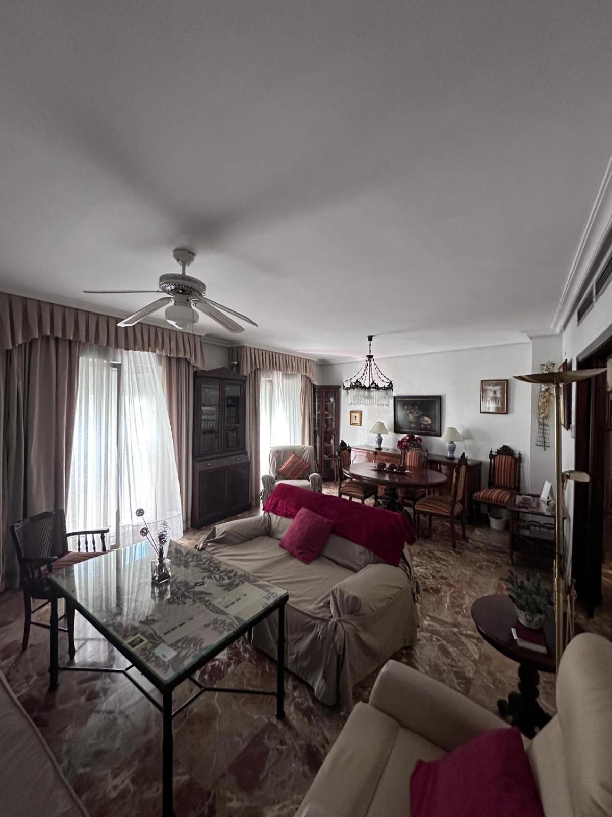 Amplio Apartamento Plaza Nueva Севілья Екстер'єр фото